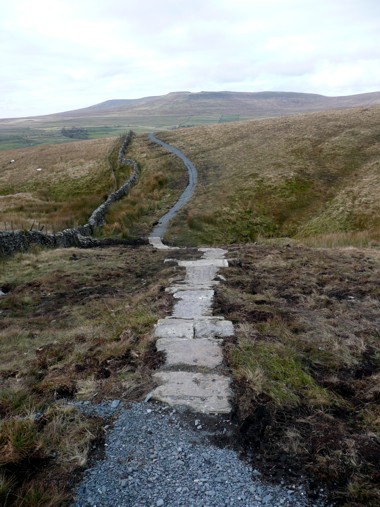 The new 3-peaks path over Whitber Hill
